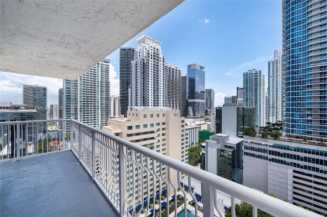 1200 Brickell Bay Dr 2824, Miami, FL 33131