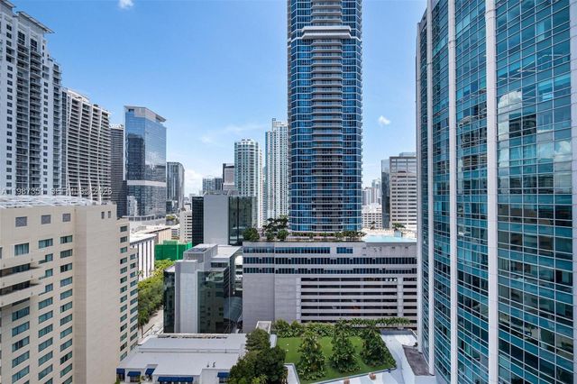 1200 Brickell Bay Dr 2824, Miami, FL 33131