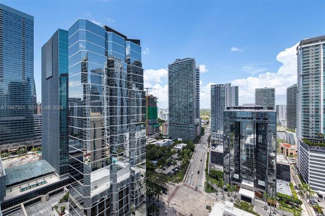 1200 Brickell Bay Dr 2824, Miami, FL 33131
