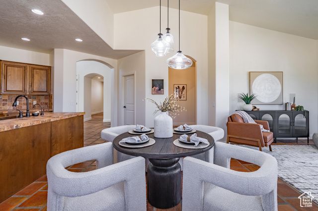 1007 N MOUNTAINSIDE AVE, Washington, UT 84780