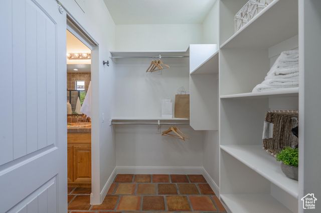 1007 N MOUNTAINSIDE AVE, Washington, UT 84780