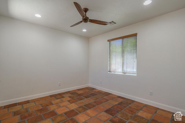 1007 N MOUNTAINSIDE AVE, Washington, UT 84780