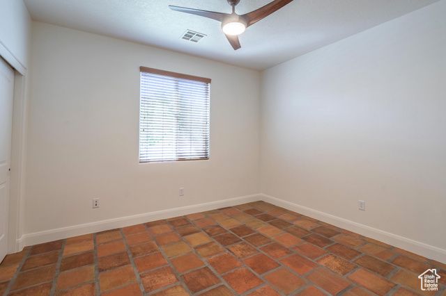 1007 N MOUNTAINSIDE AVE, Washington, UT 84780