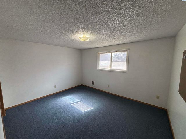 310 NW Robert St, Pullman, WA 99163