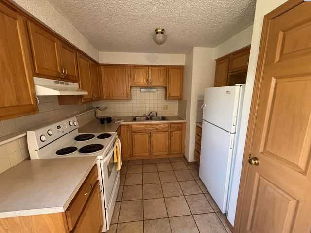 310 NW Robert St, Pullman, WA 99163