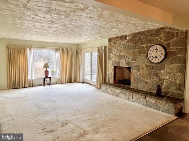 7 JEFFREY RD, Reading, PA 19601