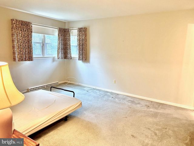 7 JEFFREY RD, Reading, PA 19601