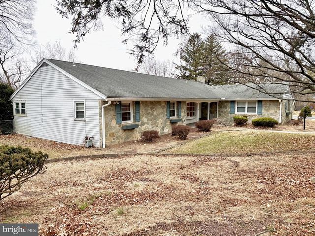 7 JEFFREY RD, Reading, PA 19601