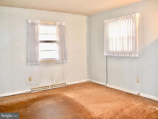 7 JEFFREY RD, Reading, PA 19601