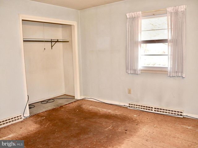 7 JEFFREY RD, Reading, PA 19601