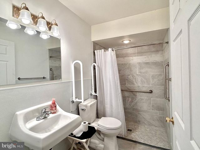 7 JEFFREY RD, Reading, PA 19601