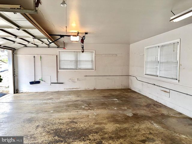 7 JEFFREY RD, Reading, PA 19601