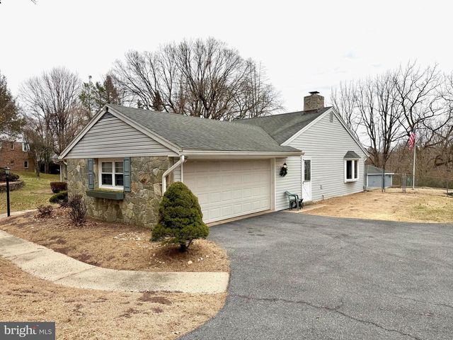 7 JEFFREY RD, Reading, PA 19601