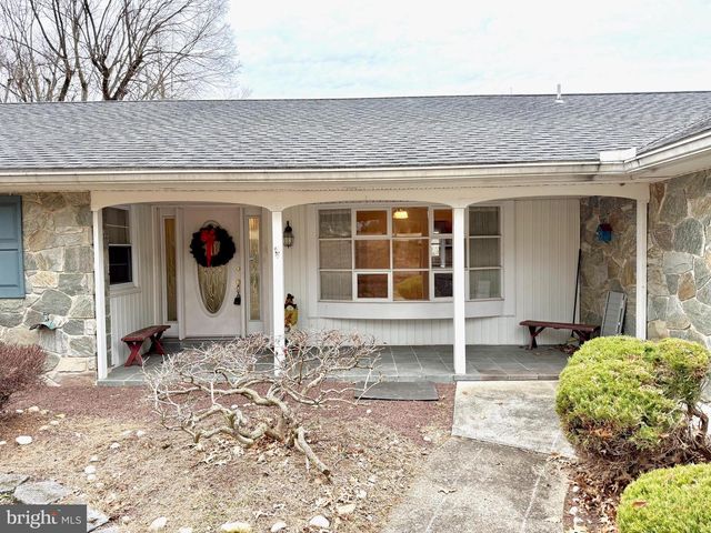 7 JEFFREY RD, Reading, PA 19601