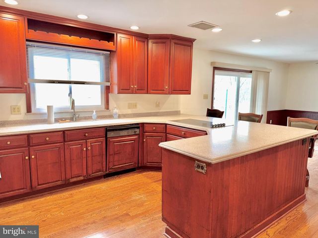 7 JEFFREY RD, Reading, PA 19601