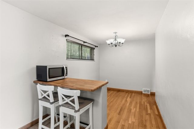 212 Davis Ave, Shaler, PA 15223