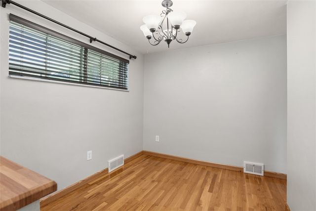 212 Davis Ave, Shaler, PA 15223