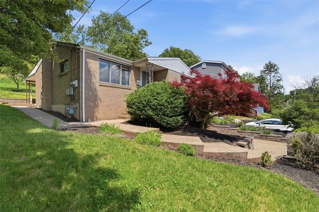 212 Davis Ave, Shaler, PA 15223