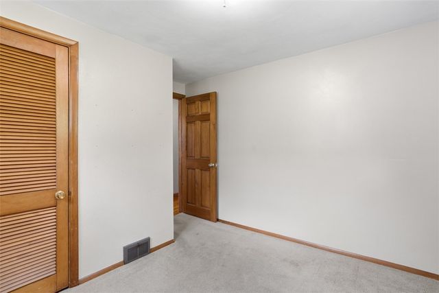212 Davis Ave, Shaler, PA 15223
