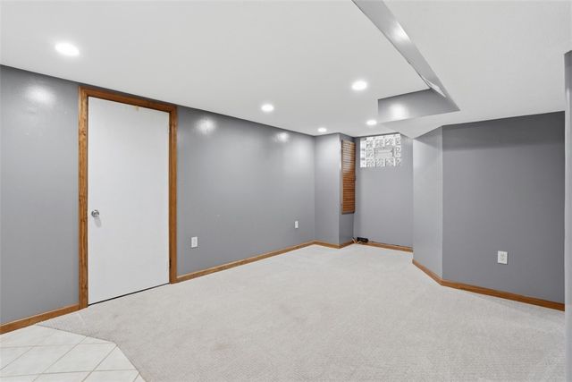 212 Davis Ave, Shaler, PA 15223