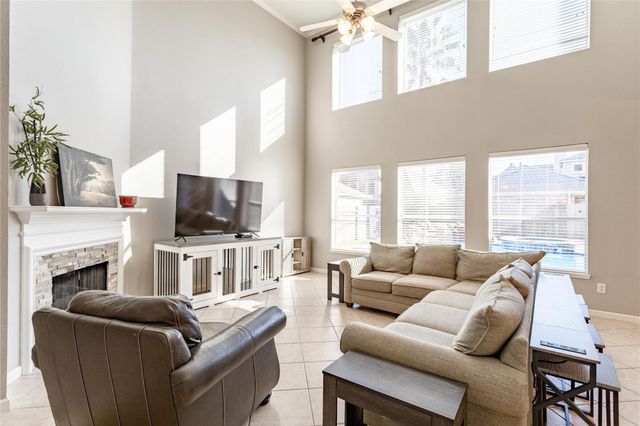 9223 Gauguin Lane, Houston, TX 77459