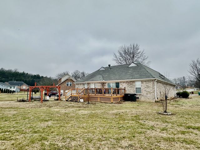 1000 Don Blair Dr, Smyrna, TN 37167