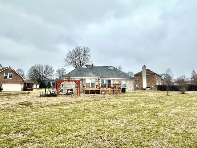 1000 Don Blair Dr, Smyrna, TN 37167