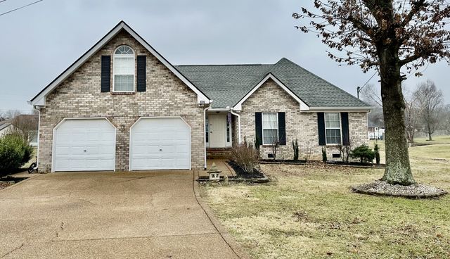 1000 Don Blair Dr, Smyrna, TN 37167