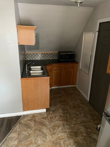 5238 W 23rd Street 2, Cicero, IL 60804