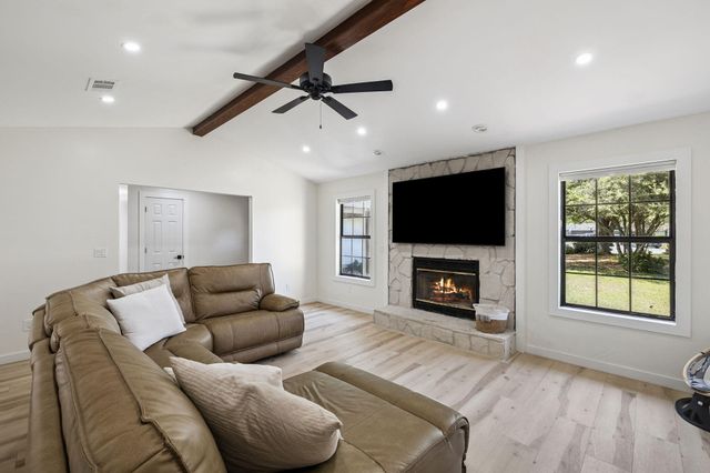 124 Meadow Woods Lane, Niceville, FL 32578