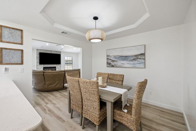 124 Meadow Woods Lane, Niceville, FL 32578