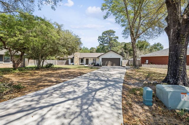 124 Meadow Woods Lane, Niceville, FL 32578