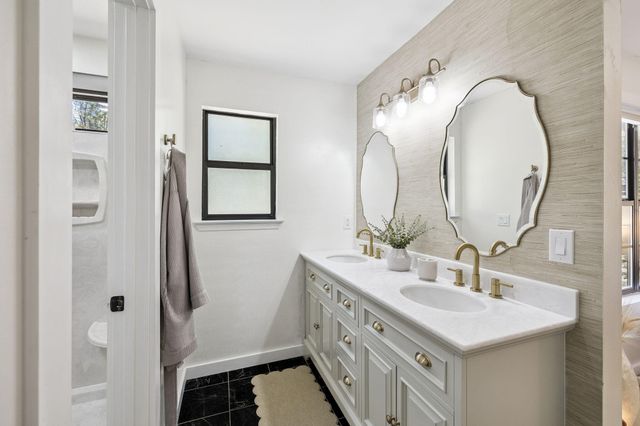 124 Meadow Woods Lane, Niceville, FL 32578