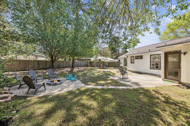 124 Meadow Woods Lane, Niceville, FL 32578