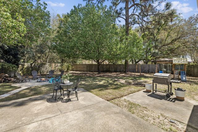 124 Meadow Woods Lane, Niceville, FL 32578