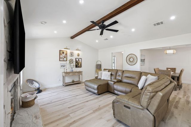 124 Meadow Woods Lane, Niceville, FL 32578