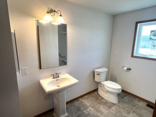 62135 Sugar Loaf Trail, Prairie Du Chien, WI 53821