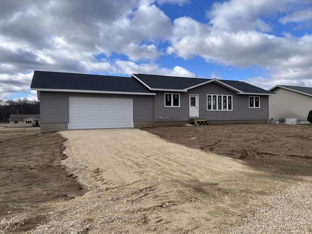 62135 Sugar Loaf Trail, Prairie Du Chien, WI 53821