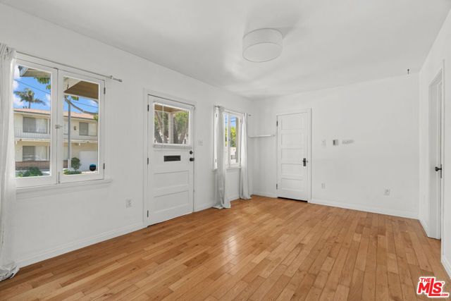 1823 Delaware Avenue, Santa Monica, CA 90404