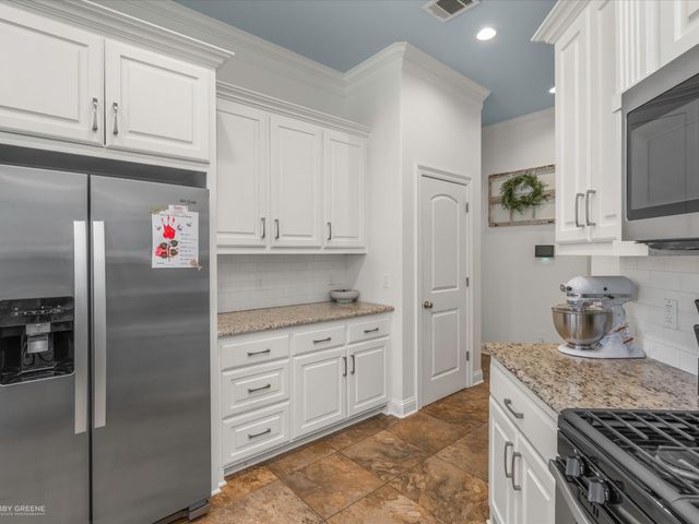 690 Lessie Drive, Stonewall, LA 71078