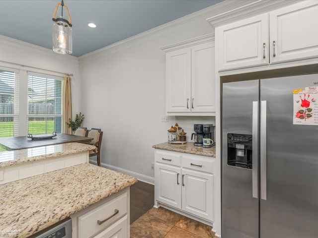 690 Lessie Drive, Stonewall, LA 71078