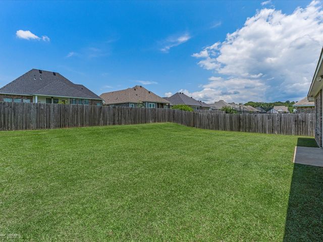 690 Lessie Drive, Stonewall, LA 71078