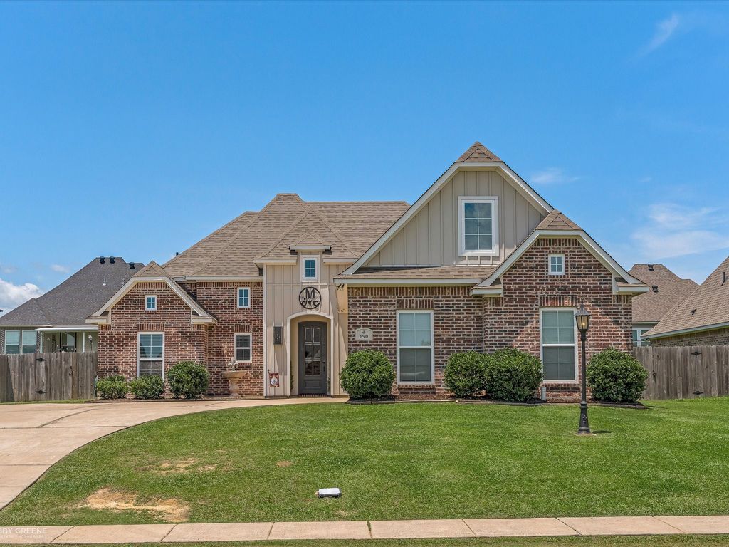 690 Lessie Drive, Stonewall, LA 71078