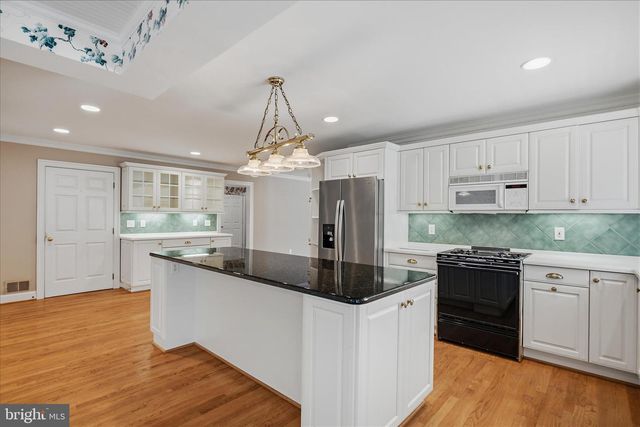 317 WHITE PLAINS CT, Severna Park, MD 21146