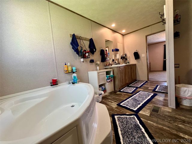 14068 Pond View Drive, Kingston, OK 73439