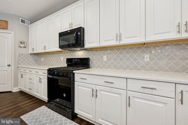 101 SOVEREIGN CT, Winchester, VA 22602