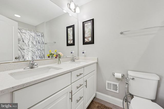 101 SOVEREIGN CT, Winchester, VA 22602