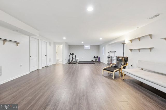 101 SOVEREIGN CT, Winchester, VA 22602