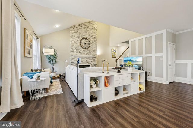 101 SOVEREIGN CT, Winchester, VA 22602