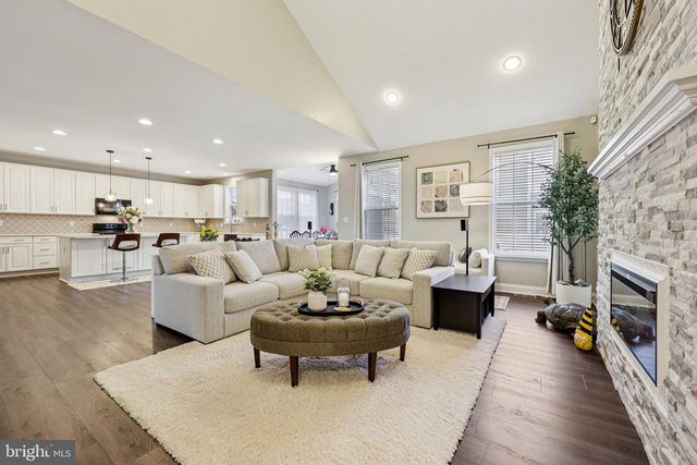 101 SOVEREIGN CT, Winchester, VA 22602